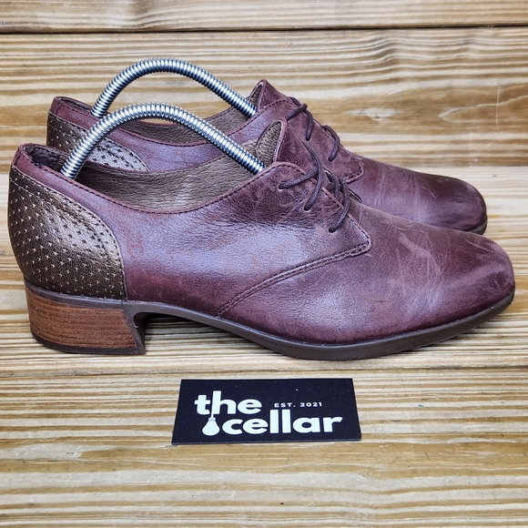 dansko louise oxford